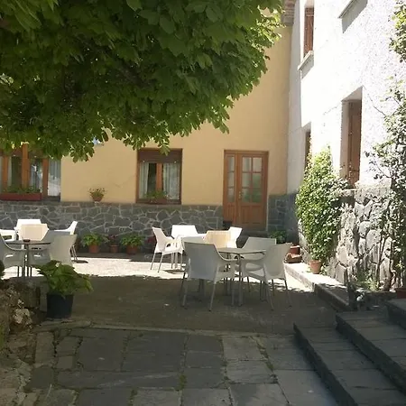 Vicente Hotel *